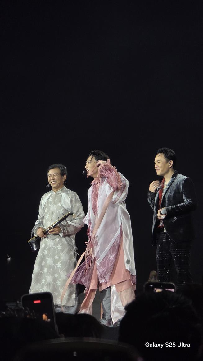 SOOBIN “quậy tung” ALL-ROUNDER, Galaxy S25 Ultra giúp fan không trượt khoảnh khắc- Ảnh 2.