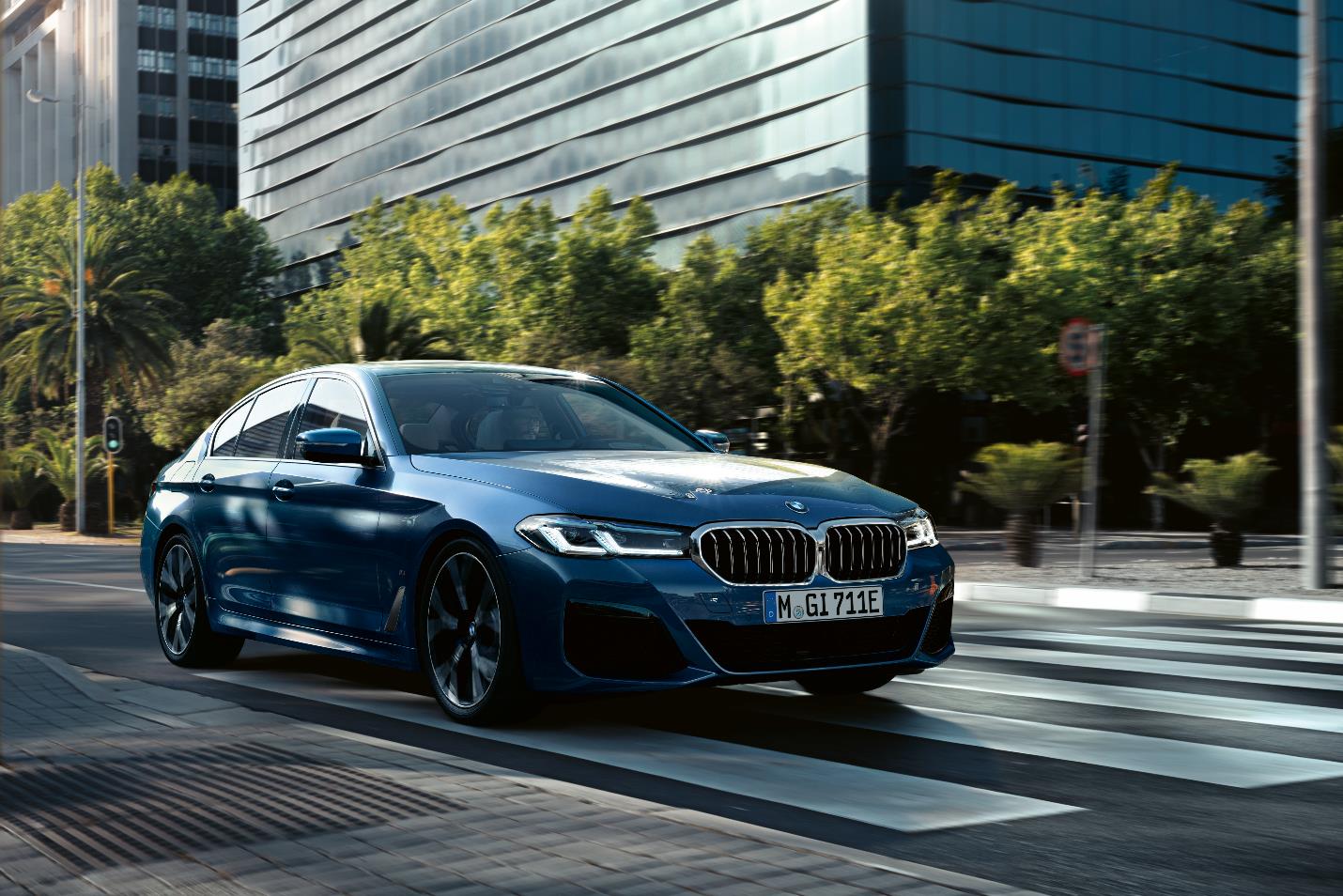 BMW 5 Series nhận ưu đãi lớn gần 470 triệu đồng tại Việt Nam- Ảnh 5.