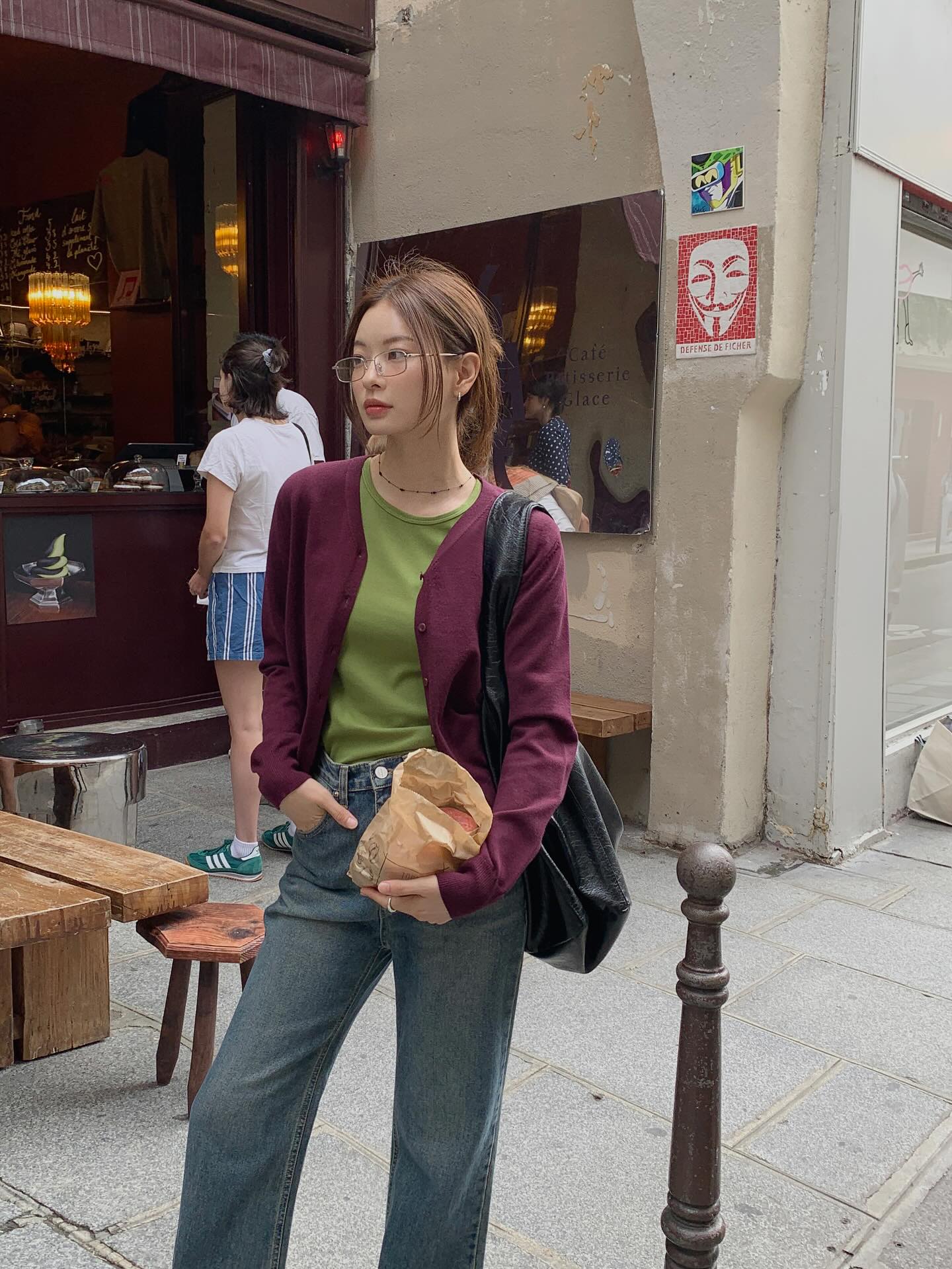 5 item phối với quần jeans giúp độ sang chảnh tăng thêm 10 lần- Ảnh 4. 5 item phối với quần jeans giúp độ sang chảnh tăng thêm 10 lần- Ảnh 4.