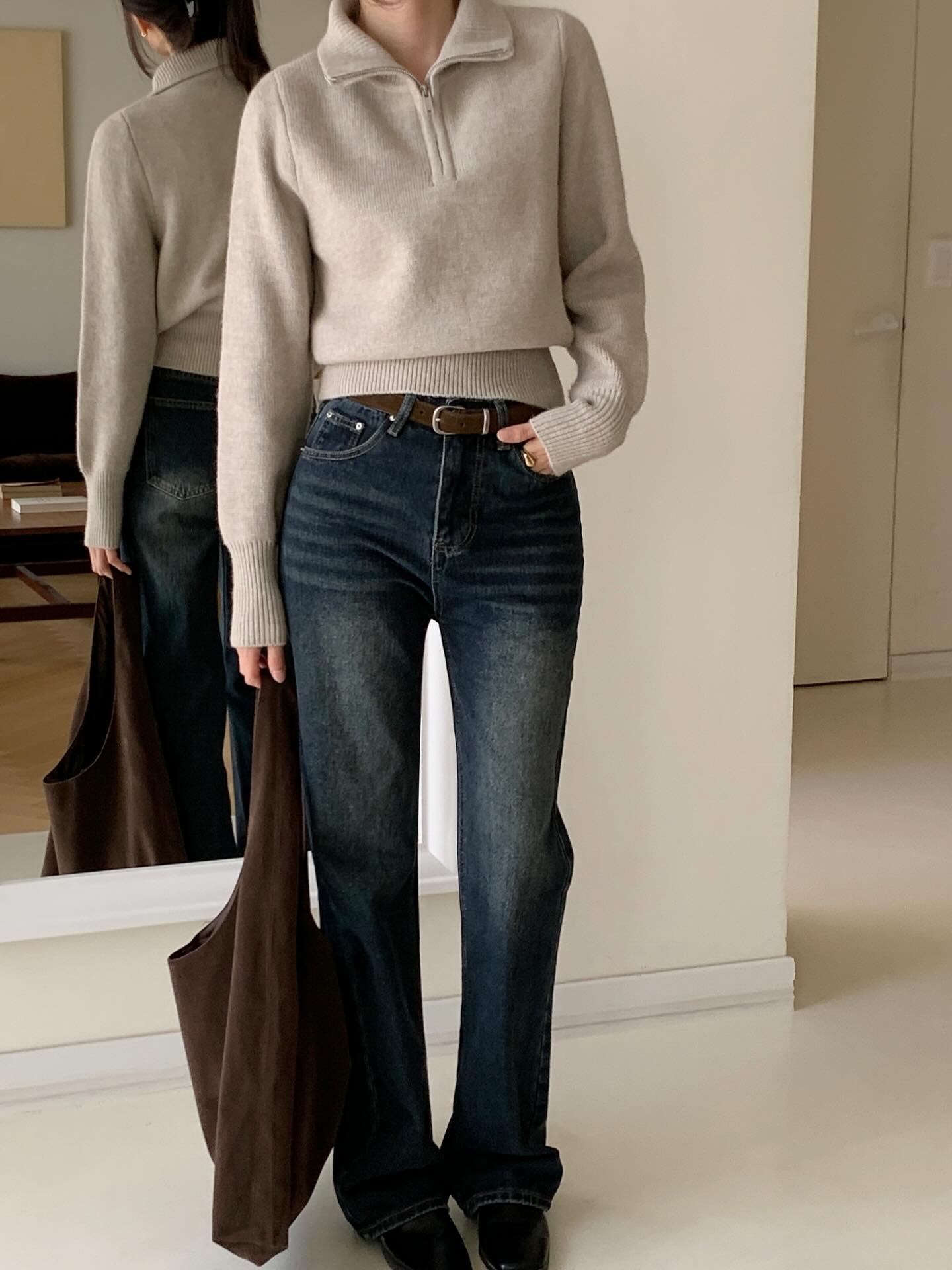 5 item phối với quần jeans giúp độ sang chảnh tăng thêm 10 lần- Ảnh 9. 5 item phối với quần jeans giúp độ sang chảnh tăng thêm 10 lần- Ảnh 9.