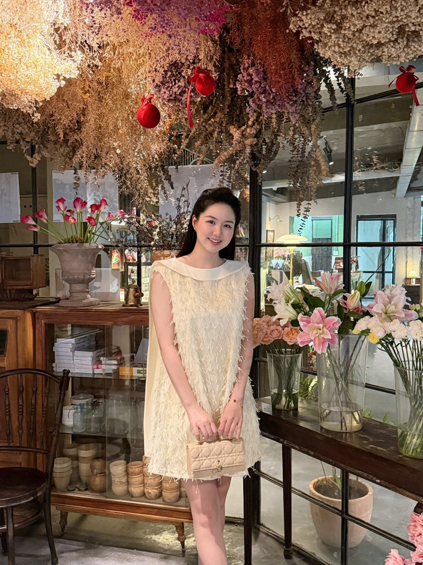 Bán sầu riêng có thiếu gia bán vàng vào "cua": Mỹ nhân Hà Nội cưới "cả nước" xem, giờ mở mắt là thấy vàng- Ảnh 11.