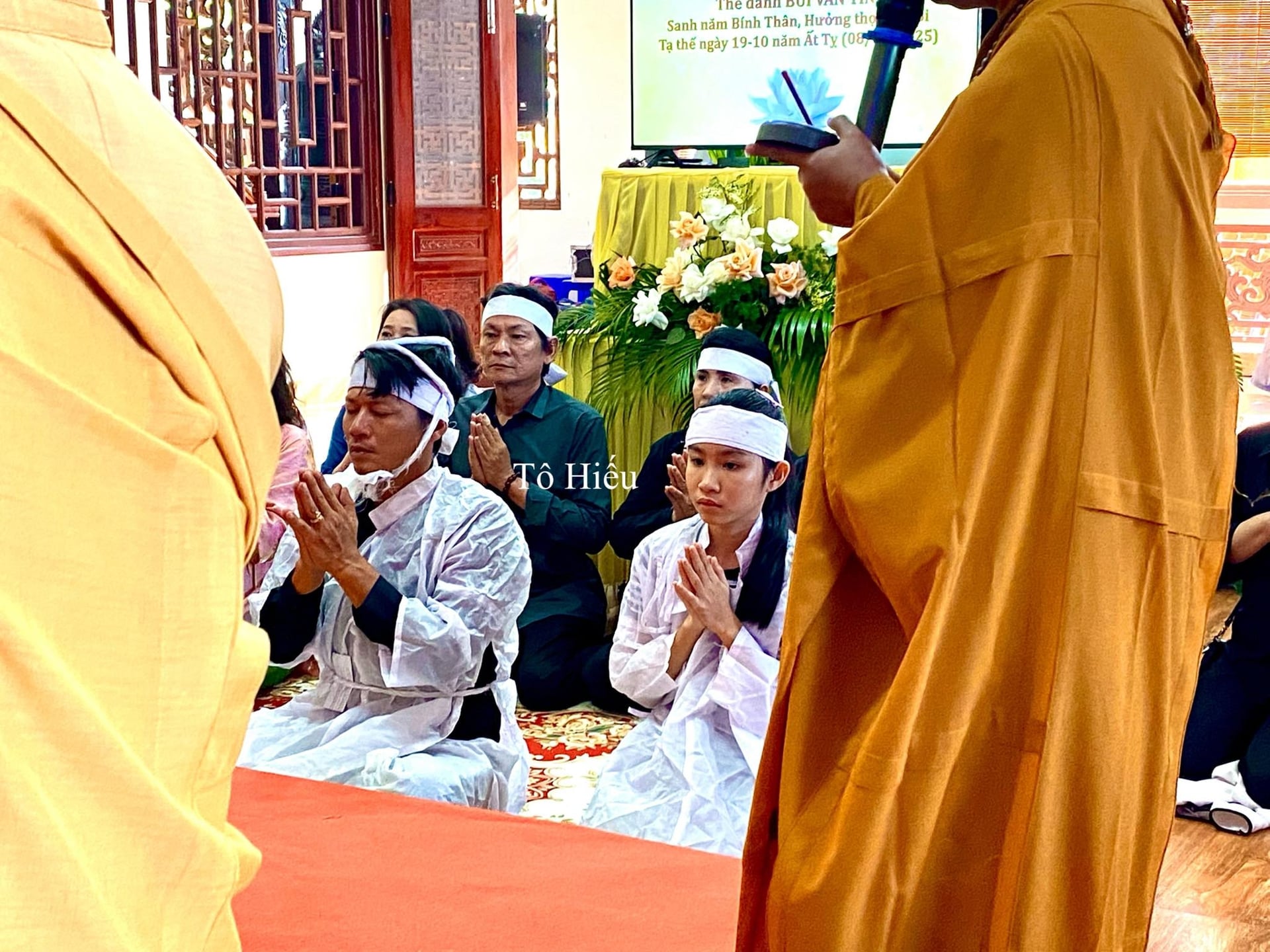 Con trai nghẹn ngào tại lễ kỳ siêu NS Thương Tín: "Con tin rằng ba đã tìm thấy sự bình yên thật sự"- Ảnh 3.