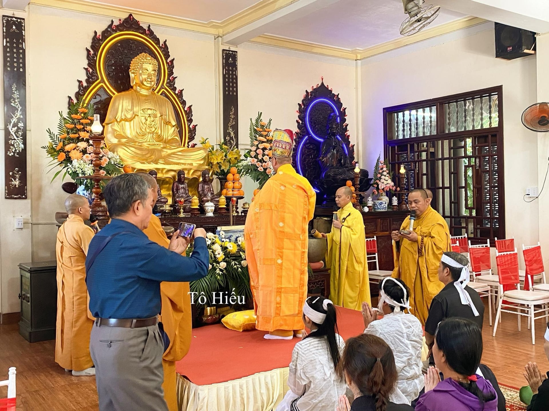 Con trai nghẹn ngào tại lễ kỳ siêu NS Thương Tín: "Con tin rằng ba đã tìm thấy sự bình yên thật sự"- Ảnh 4.