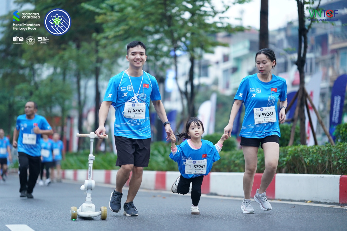 Standard Chartered và câu chuyện đầu tư dài hạn cho cộng đồng qua giải Marathon- Ảnh 2.