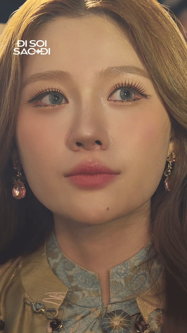 Sự cố khiến Uyển Ân được khen: Em gái Trấn Thành mà ngày càng giống Triệu Lộ Tư- Ảnh 4.