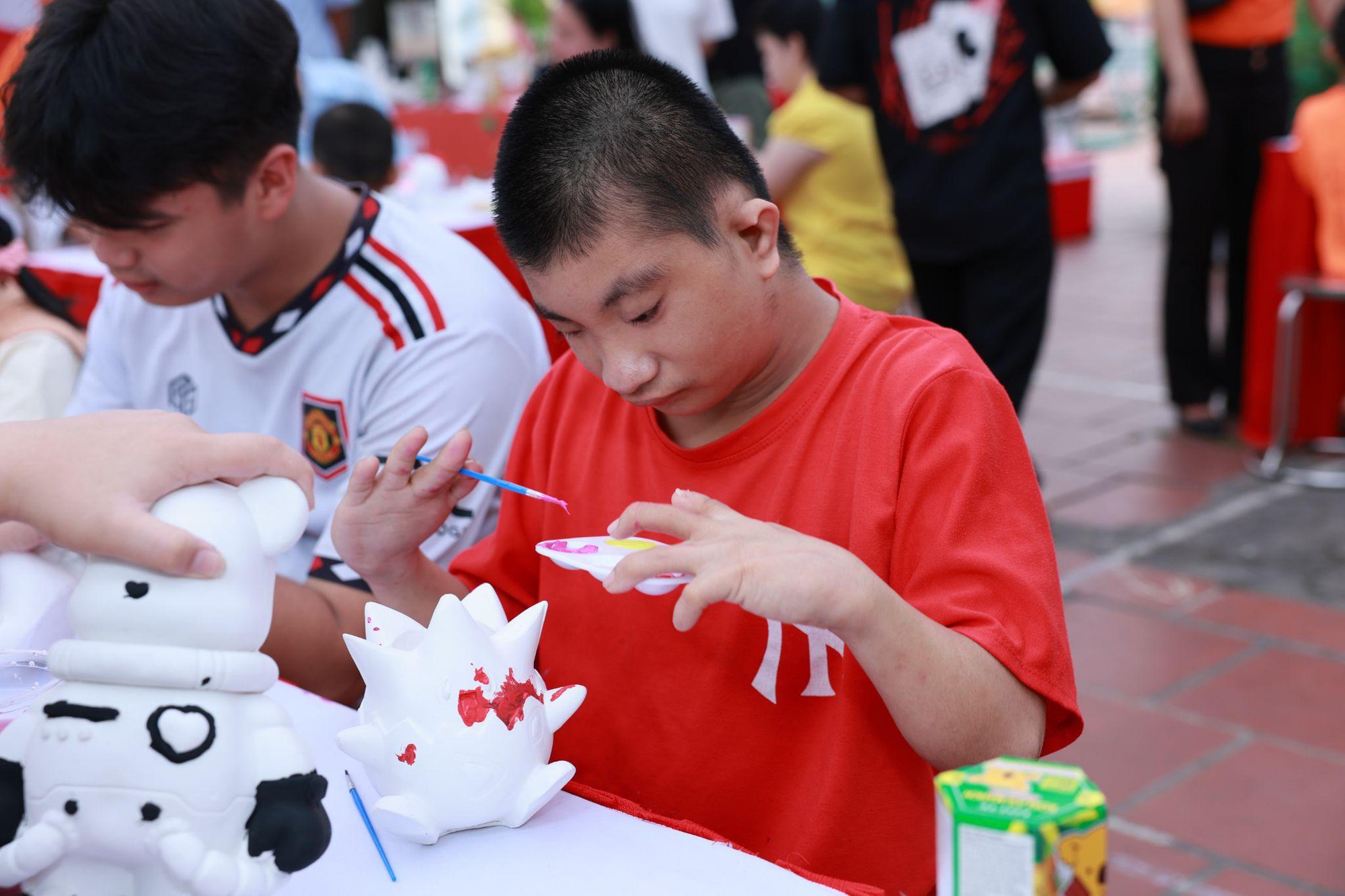“Khi niềm vui được đặt để đúng chỗ, hạnh phúc tự khắc trở nên tròn đầy”- Ảnh 4.