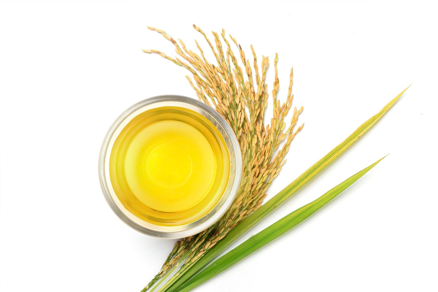 Với công thức kết hợp dầu ô-liu nguyên chất và dầu gạo lứt, loại dầu mới này giúp nâng tầm gian bếp- Ảnh 2.