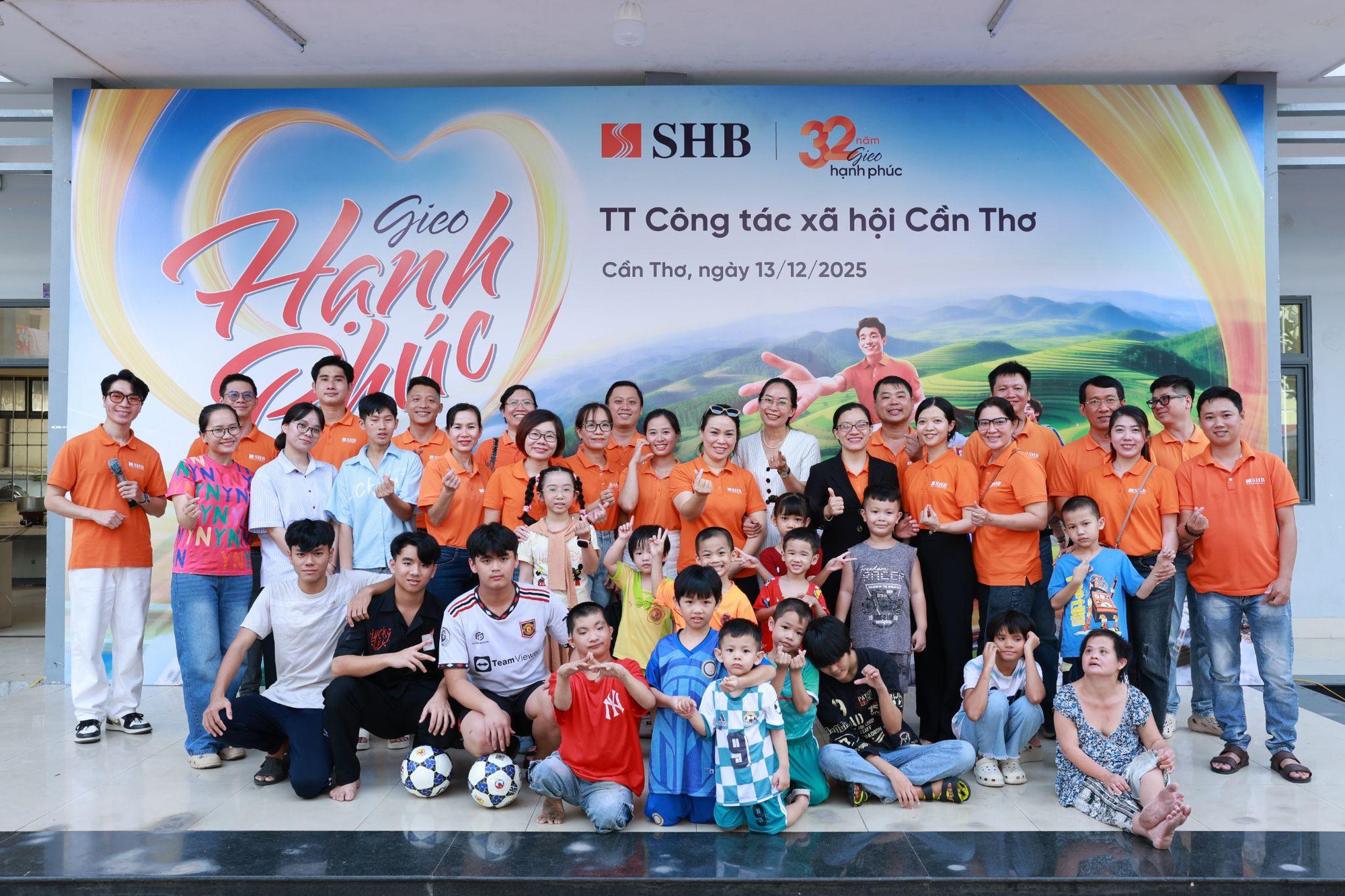 “Khi niềm vui được đặt để đúng chỗ, hạnh phúc tự khắc trở nên tròn đầy”- Ảnh 2.