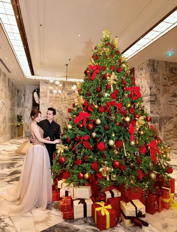 Theo chân Sao Việt trải nghiệm "sống hàng hiệu" tại Grand Marina Saigon- Ảnh 1.