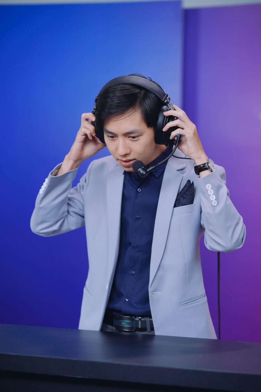 BLV đang viral khắp cõi mạng những ngày gần đây vì "nhìn lén Faker" là ai?- Ảnh 2.