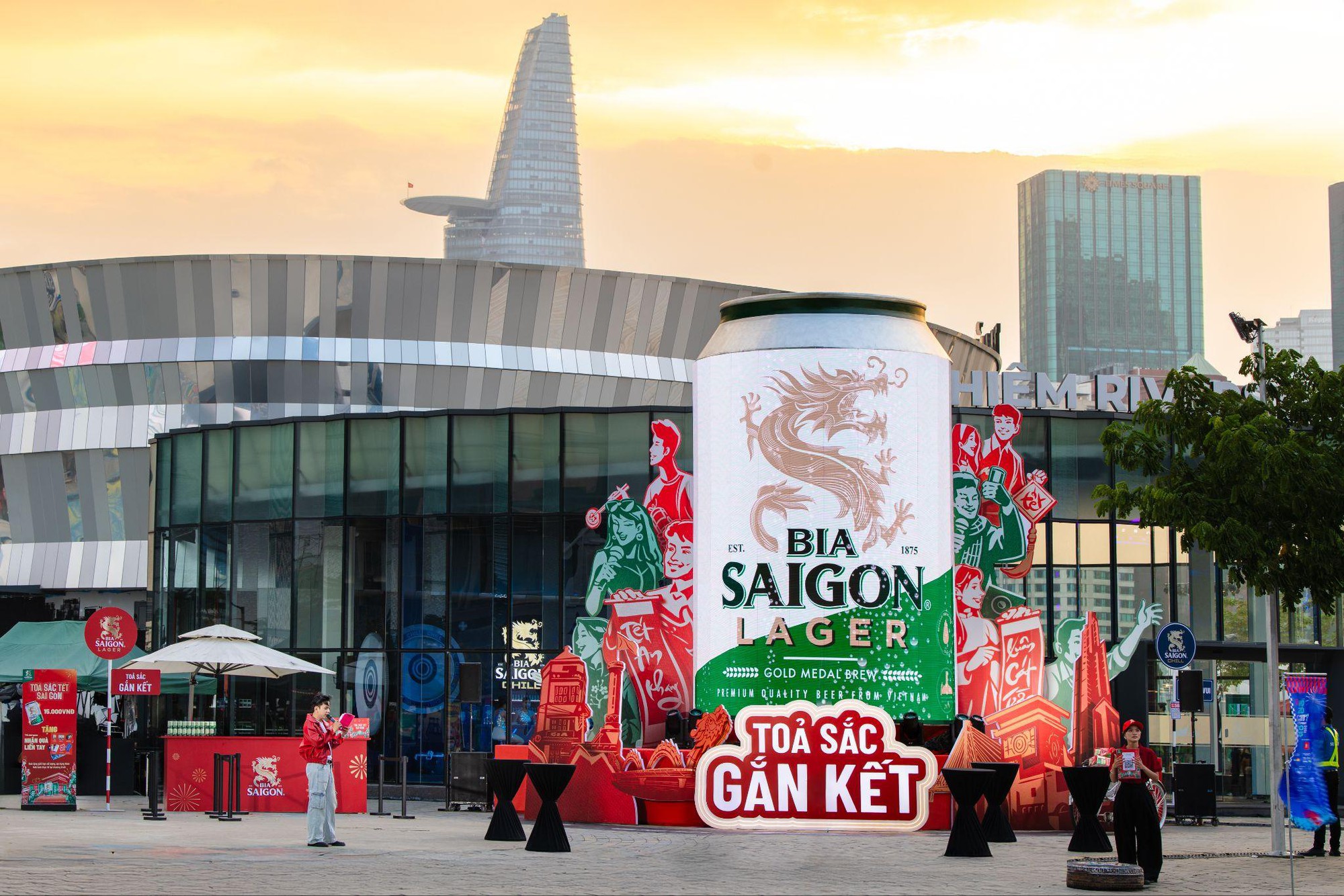 "Tỏa sắc gắn kết": Bia Saigon Lager mang đến Hozo City Tết Fest trải nghiệm văn hóa nhiều vùng miền- Ảnh 2.