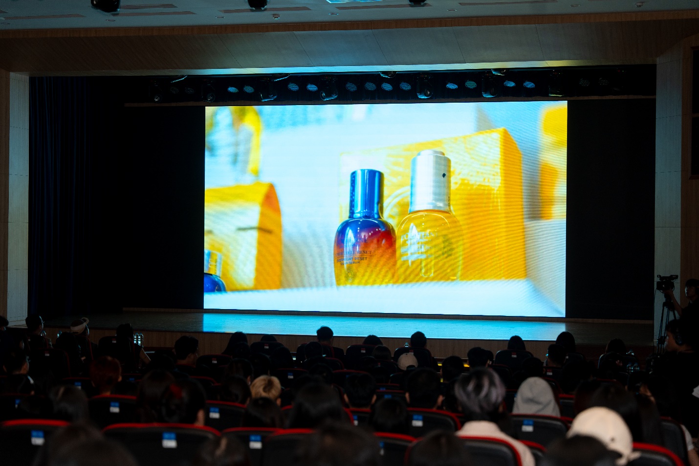 Đồ án tốt nghiệp của sinh viên Truyền thông “lên sóng” cùng thương hiệu lớn- Ảnh 3.