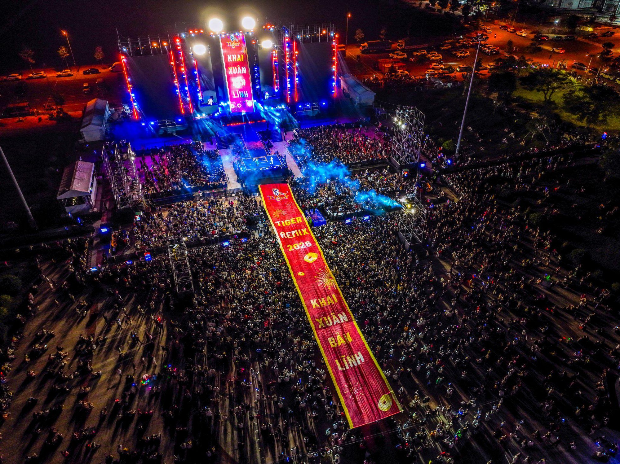 TP.HCM “nóng” dần cùng Tiger Remix 2026 - Với khinh khí cầu săn lộc, check-in liễn Tết kỷ lục- Ảnh 2.