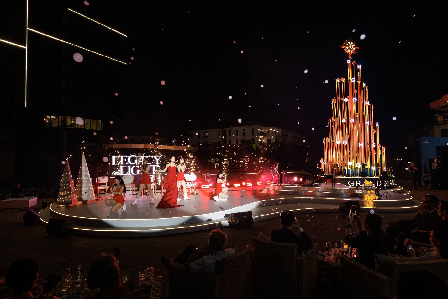 Theo chân Sao Việt trải nghiệm "sống hàng hiệu" tại Grand Marina Saigon- Ảnh 6.