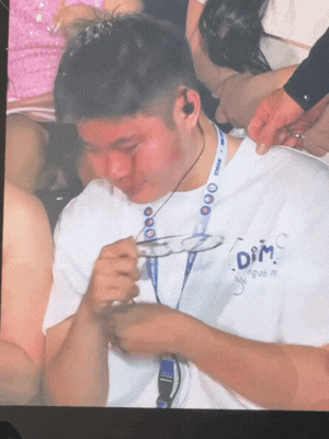 Chốt sổ drama ngày cuối 2025: Lê Dương Bảo Lâm livestream làm rõ vụ ồn ào với Hoà Minzy ở fan meeting- Ảnh 3.