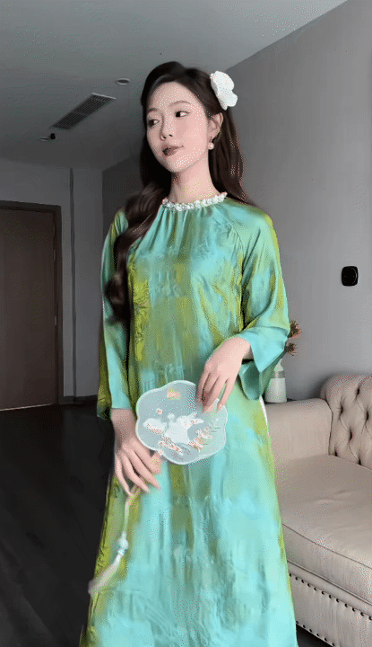 Đã tìm ra mẫu áo dài "chảnh" nhất Tết này: Mặc lên nhìn như tiểu thư tài phiệt- Ảnh 9. Đã tìm ra mẫu áo dài "chảnh" nhất Tết này: Mặc lên nhìn như tiểu thư tài phiệt- Ảnh 9.