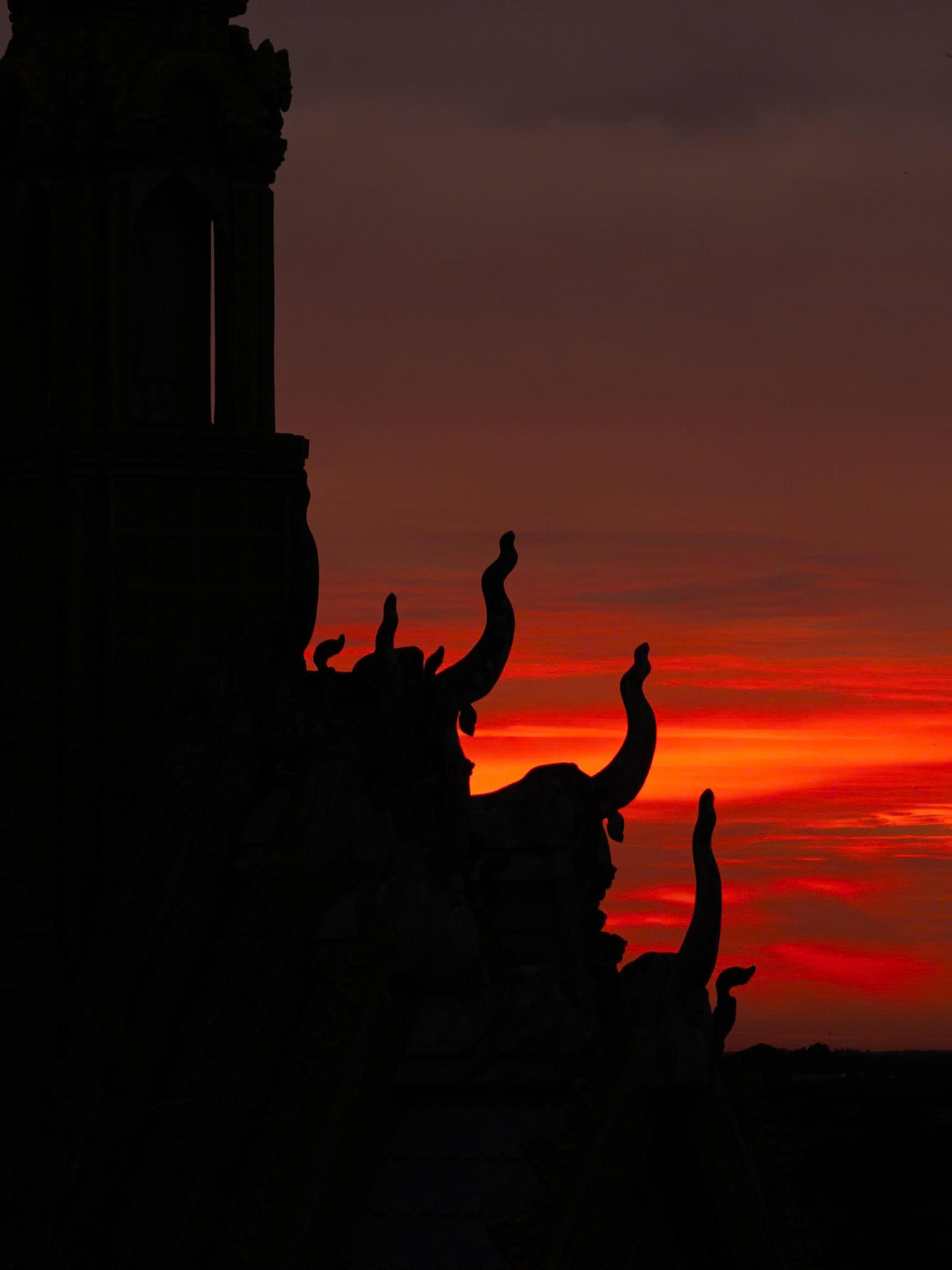 Sốt rần rần khoảnh khắc hoàng hôn đẹp siêu thực tại núi Bà Đen, Tây Ninh- Ảnh 9.