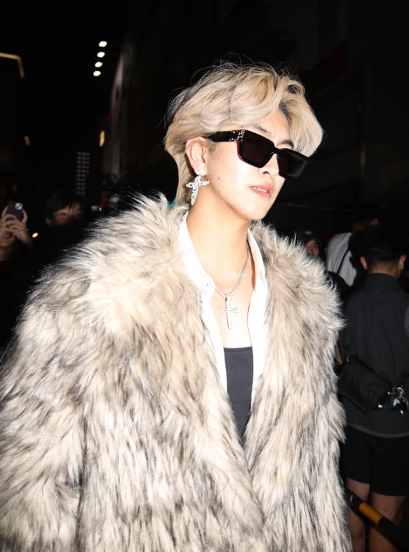 Sự thật về clip đậm chất tài phiệt của "con trai Jack Ma"- Ảnh 1. Sự thật về clip đậm chất tài phiệt của "con trai Jack Ma"- Ảnh 1.