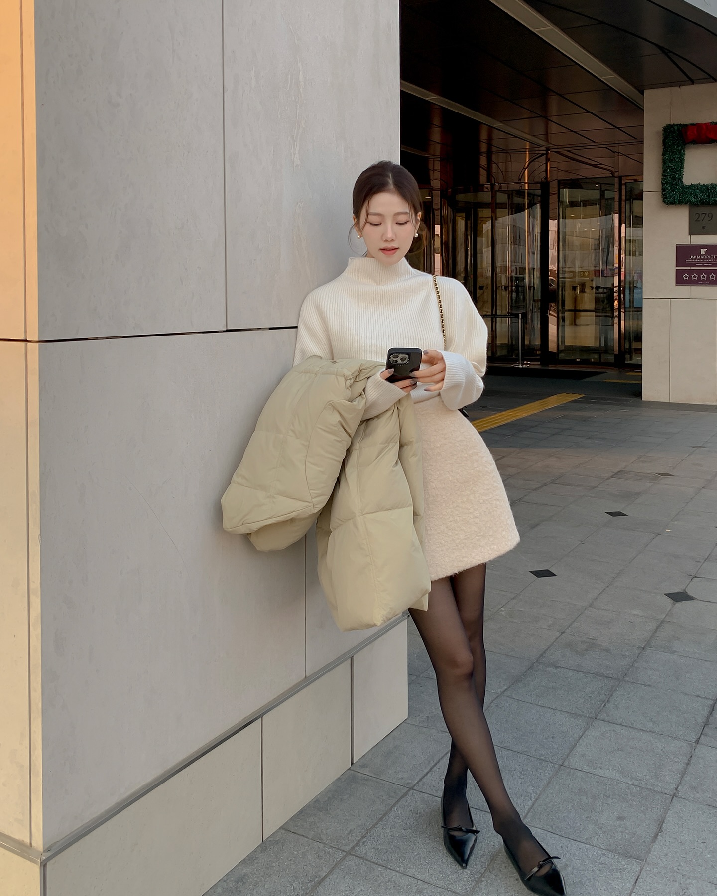 5 mẫu chân váy hack tuổi tốt nhất, đã vậy còn rất sang- Ảnh 3. 5 mẫu chân váy hack tuổi tốt nhất, đã vậy còn rất sang- Ảnh 3.