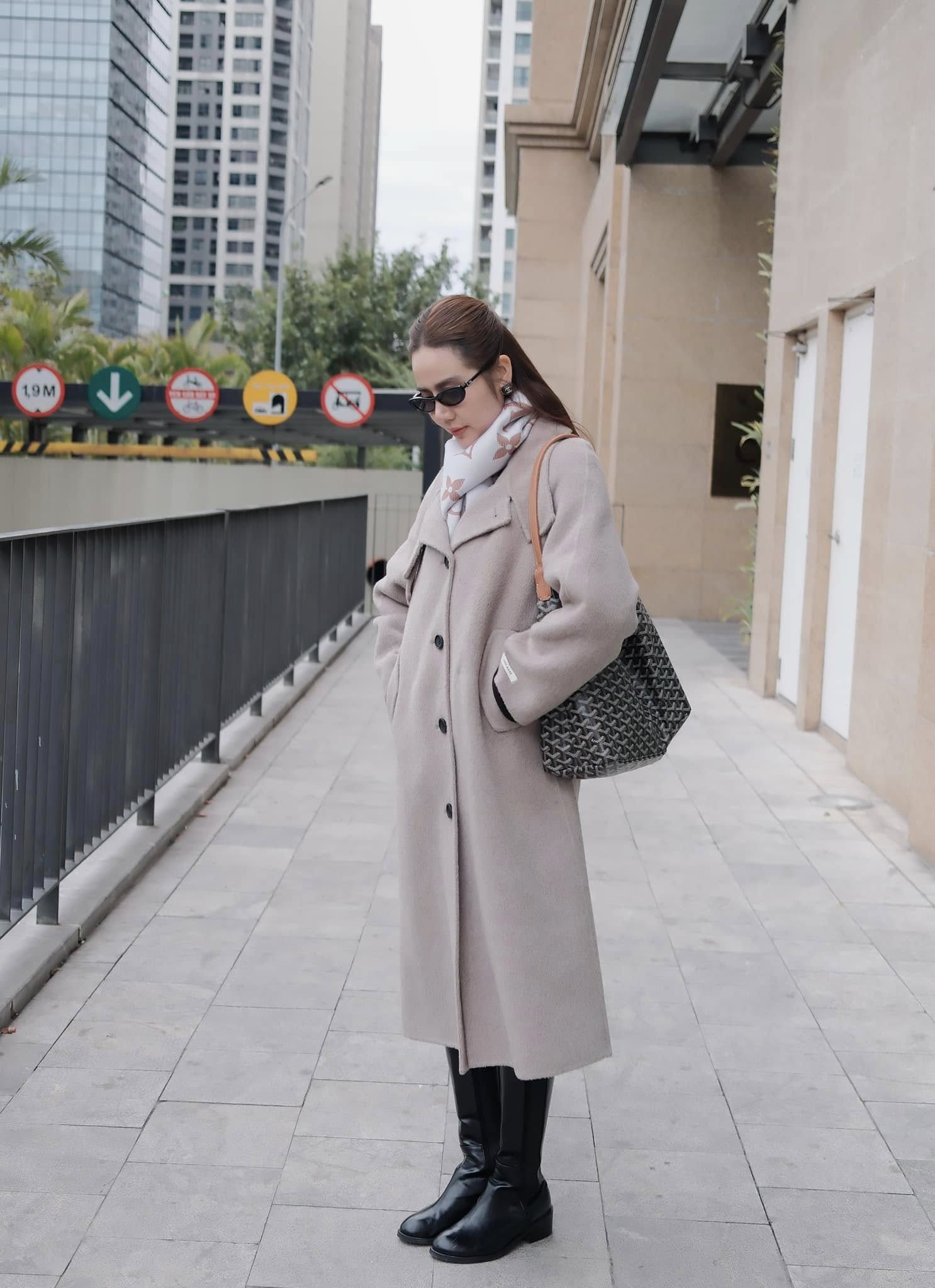 Style mùa đông của Huyền Lizzie gói gọn trong 4 chữ: Đơn giản mà sang!- Ảnh 8.