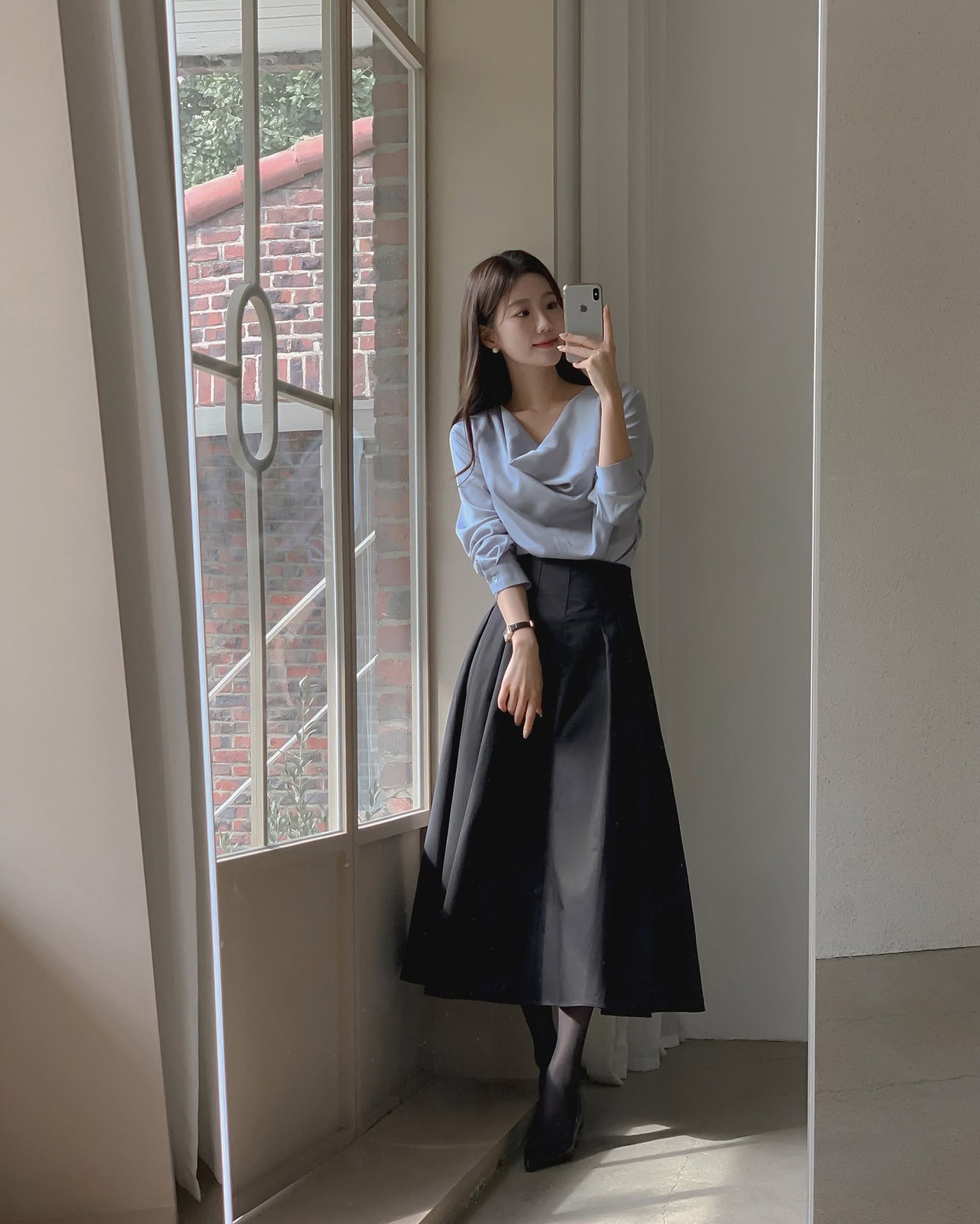 5 mẫu chân váy hack tuổi tốt nhất, đã vậy còn rất sang- Ảnh 1. 5 mẫu chân váy hack tuổi tốt nhất, đã vậy còn rất sang- Ảnh 1.