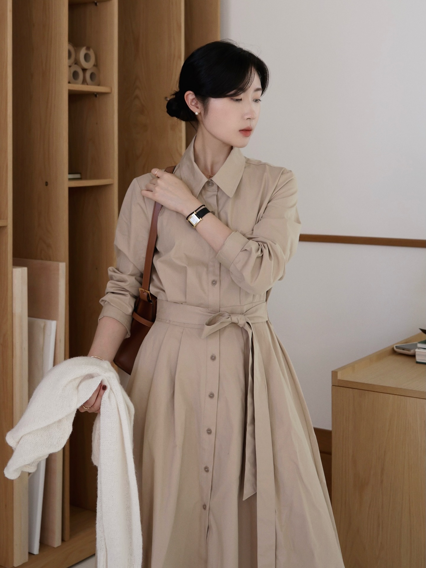 5 item công sở không bao giờ lỗi mốt, càng thích mặc đồ đơn giản càng nên có- Ảnh 10. 5 item công sở không bao giờ lỗi mốt, càng thích mặc đồ đơn giản càng nên có- Ảnh 10.