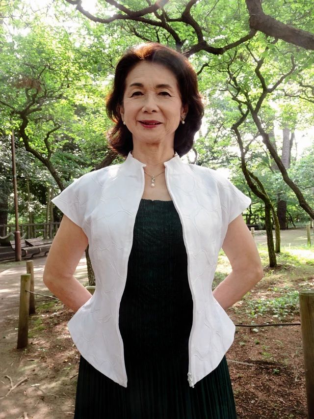 Đến tuổi 60 mới biết: 7 thói quen này đã âm thầm phá nát tiền hưu trí- Ảnh 1.