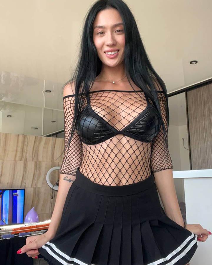 Hết trend giật khóa áo, hot girl lại định tạo trend bừa bãi làm fan ngán ngẩm- Ảnh 4.