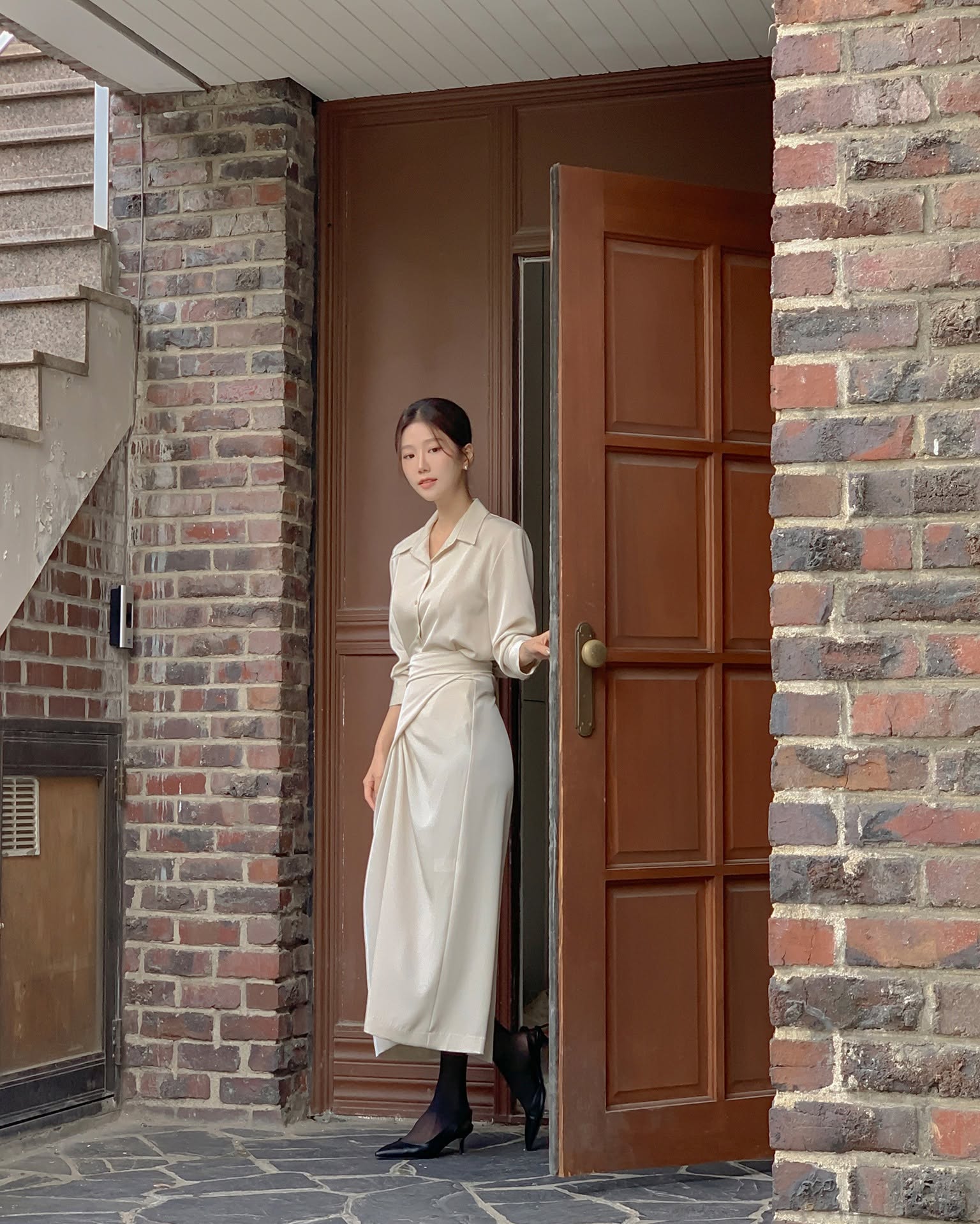 Chị em chỉ cần có đúng 3 đôi giày cao gót để sành điệu từ công sở ra phố- Ảnh 5.