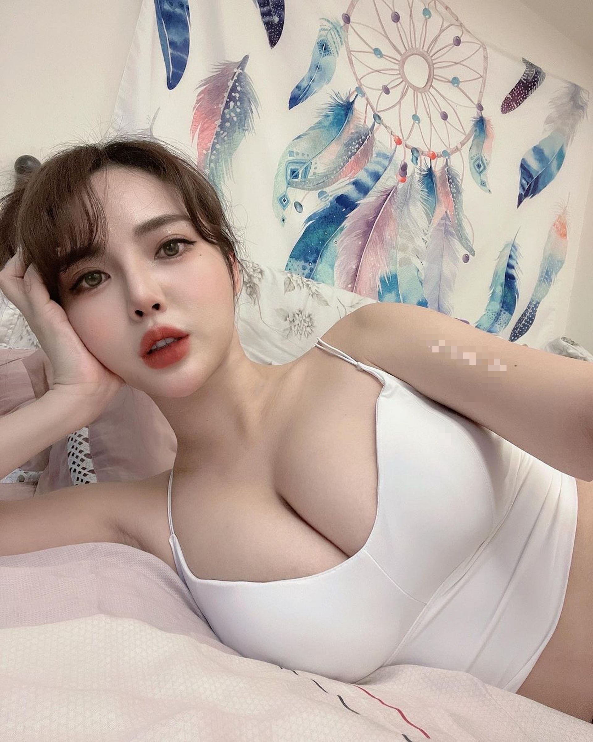 photo-1765246161749 photo-1765246161749