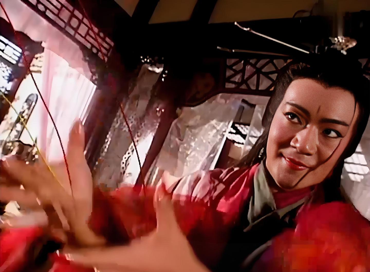 4 cao thủ cùng luyện Quỳ Hoa Bảo Điển, chỉ Đông Phương Bất Bại bỏ kiếm dùng kim thêu: Sự thật gây bất ngờ- Ảnh 4. 4 cao thủ cùng luyện Quỳ Hoa Bảo Điển, chỉ Đông Phương Bất Bại bỏ kiếm dùng kim thêu: Sự thật gây bất ngờ- Ảnh 4.