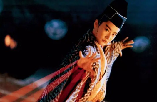 4 cao thủ cùng luyện Quỳ Hoa Bảo Điển, chỉ Đông Phương Bất Bại bỏ kiếm dùng kim thêu: Sự thật gây bất ngờ- Ảnh 5. 4 cao thủ cùng luyện Quỳ Hoa Bảo Điển, chỉ Đông Phương Bất Bại bỏ kiếm dùng kim thêu: Sự thật gây bất ngờ- Ảnh 5.