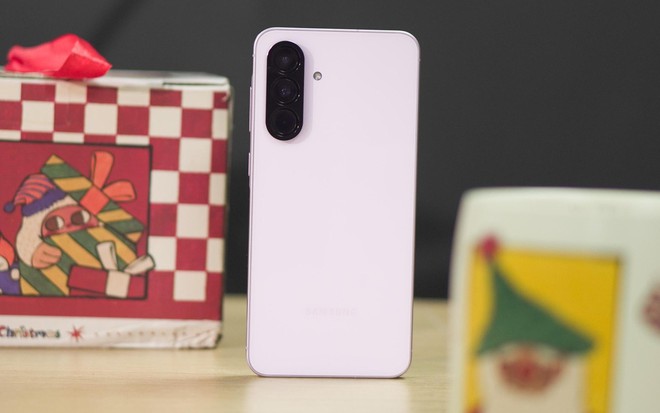 Chọn quà “keo lỳ” không lo “cháy ví”: Gemini Live soi giá, hiến kế gói quà cực nghệ- Ảnh 1.