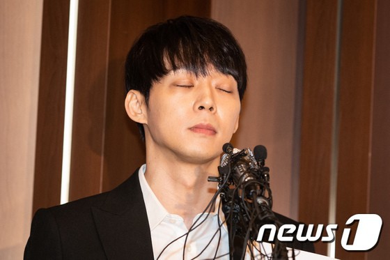Từ tranh cãi "Thái tử" Joo Ji Hoon: Khán giả có nên cho những kẻ tội phạm cơ hội làm lại ở showbiz?- Ảnh 18. Từ tranh cãi "Thái tử" Joo Ji Hoon: Khán giả có nên cho những kẻ tội phạm cơ hội làm lại ở showbiz?- Ảnh 18.