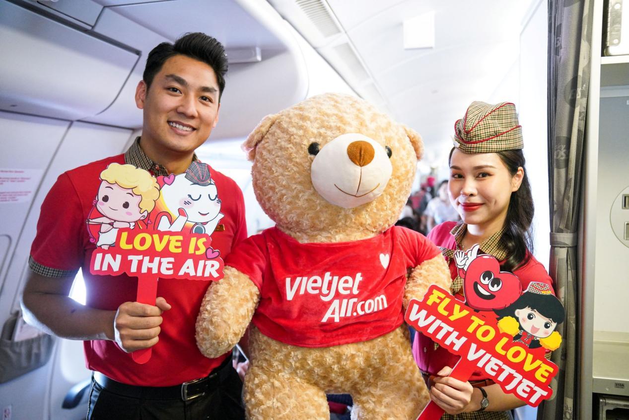 Bay Vietjet là có gấu trong mùa lễ Valentine này- Ảnh 3.