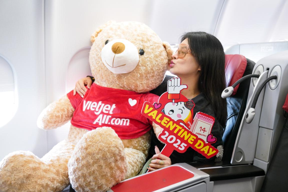 Bay Vietjet là có gấu trong mùa lễ Valentine này- Ảnh 4.