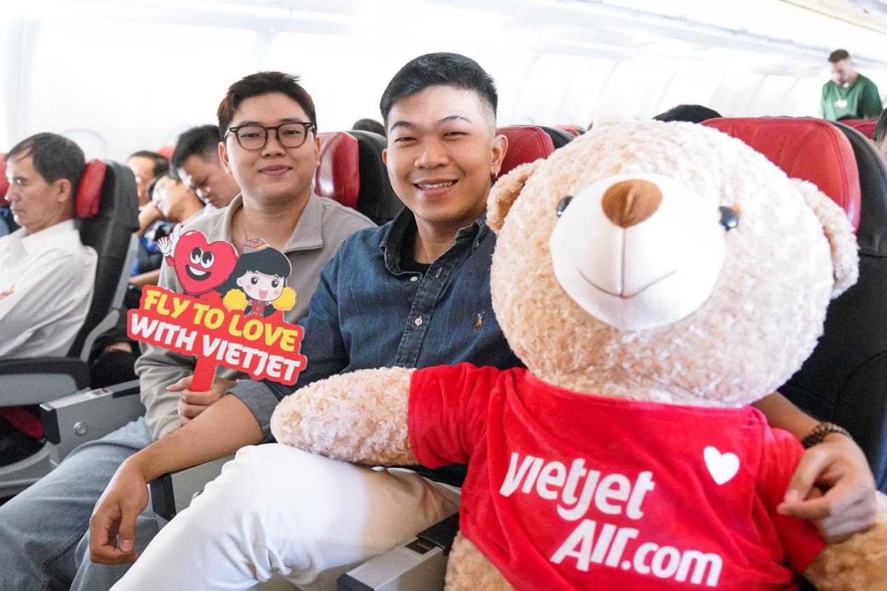 Bay Vietjet là có gấu trong mùa lễ Valentine này- Ảnh 5.