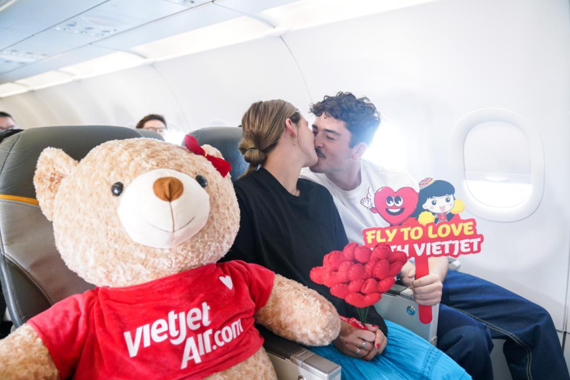 Bay Vietjet là có gấu trong mùa lễ Valentine này- Ảnh 7.