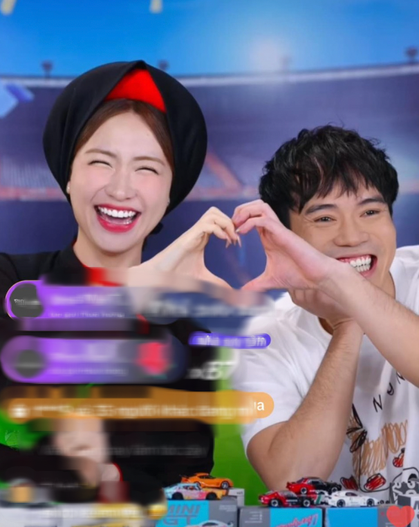 Văn Toàn cùng "vợ trên mạng" - Hoà Minzy tạo trái tim tưng bừng trên livestream, tương tác cực ngọt bảo sao được "đẩy thuyền"- Ảnh 3.