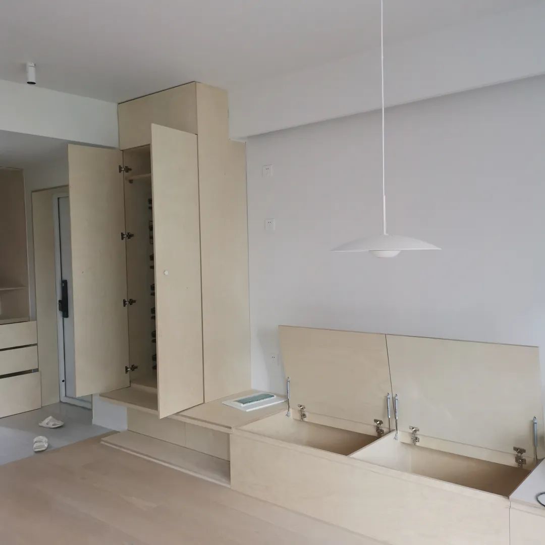 Căn hộ tối giản của cô gái sở hữu hơn 200 chiếc nồi và đảo bếp dài đến 2,2m- Ảnh 10. Căn hộ tối giản của cô gái sở hữu hơn 200 chiếc nồi và đảo bếp dài đến 2,2m- Ảnh 10.