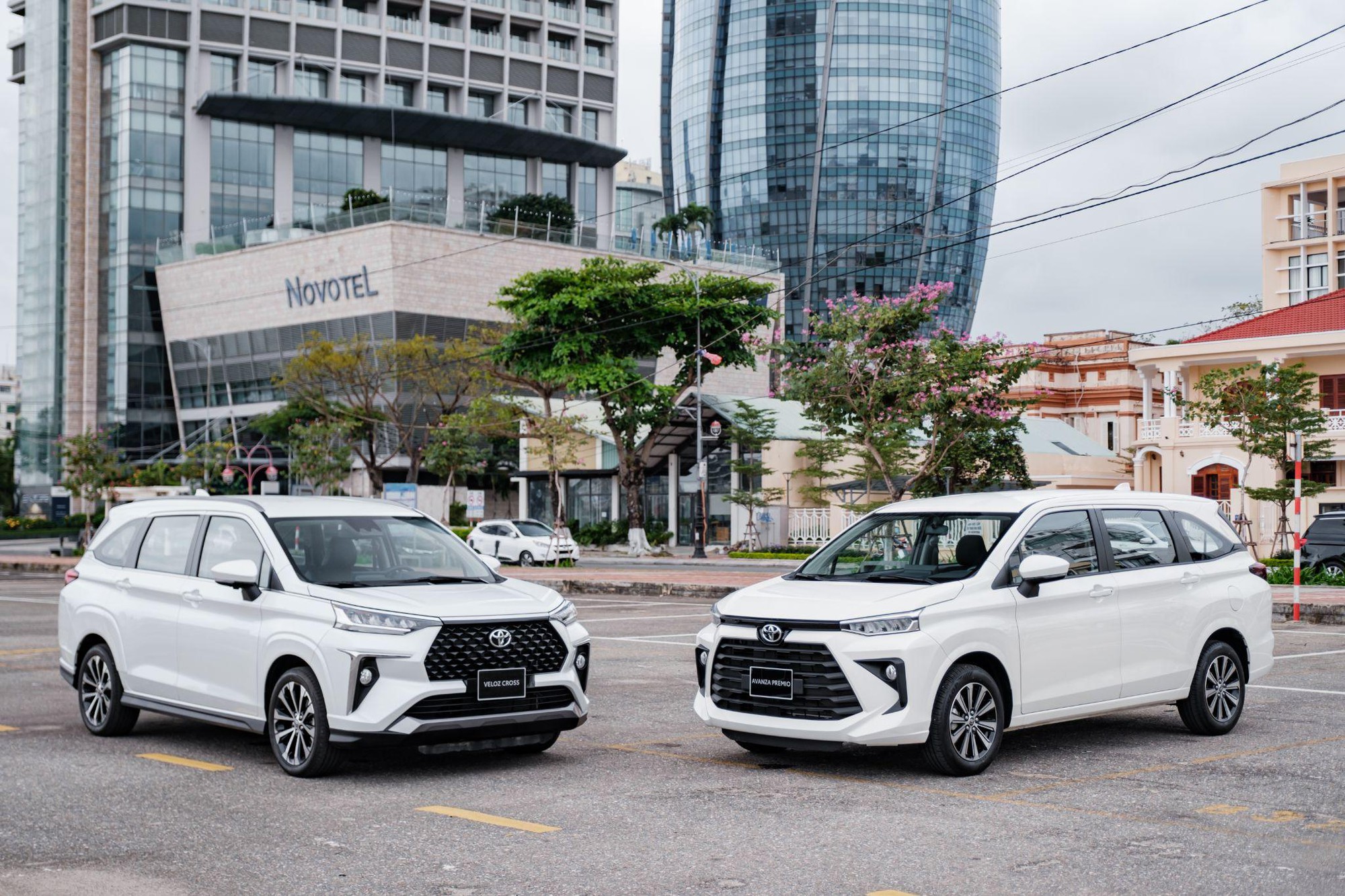 Loạt xe Toyota được ưu đãi 50% trước bạ ngay đầu năm mới, khách Việt tiết kiệm tới 33 triệu đồng chi phí lăn bánh- Ảnh 2.