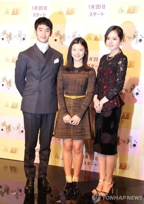 Xôn xao phát ngôn kỳ lạ của Kim Soo Hyun với Kim Yoo Jung năm "em gái quốc dân" 13 tuổi- Ảnh 1. Xôn xao phát ngôn kỳ lạ của Kim Soo Hyun với Kim Yoo Jung năm "em gái quốc dân" 13 tuổi- Ảnh 1.