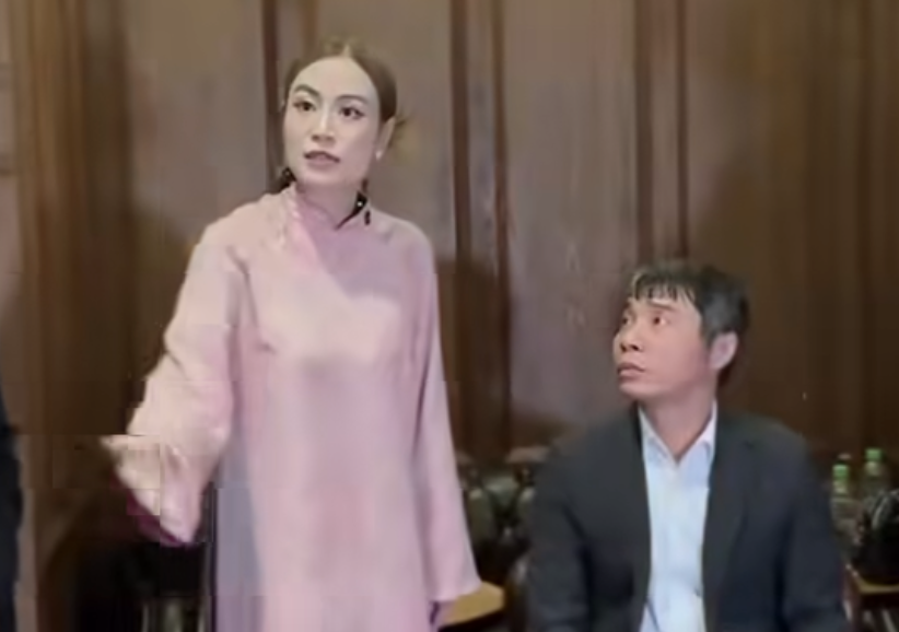 Hành động của Hoàng Thùy Linh với NSND Công Lý gây xôn xao cõi mạng - Ảnh 1.