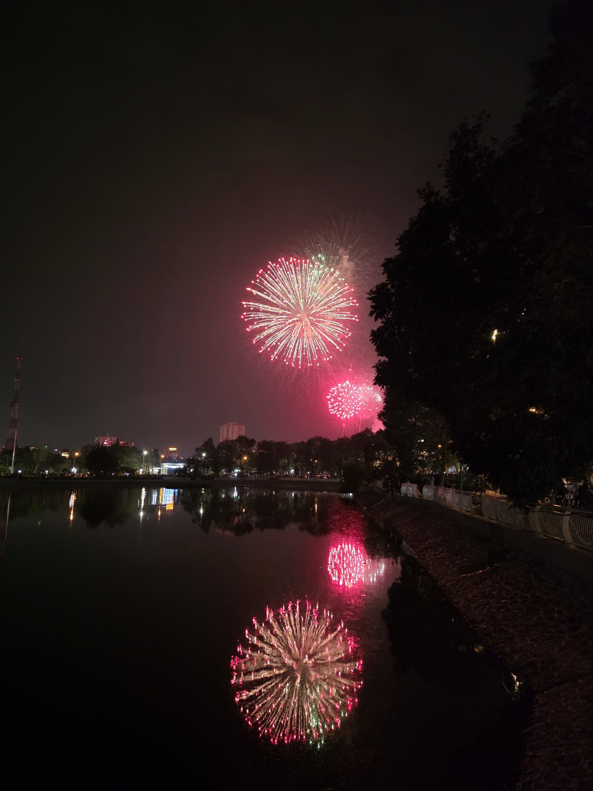 Thử thách Galaxy S25 Series: Camera đẹp “xỉu” luôn, nhưng Galaxy AI mới là thứ khiến bạn “ngã ngửa”!- Ảnh 4. Thử thách Galaxy S25 Series: Camera đẹp “xỉu” luôn, nhưng Galaxy AI mới là thứ khiến bạn “ngã ngửa”!- Ảnh 4.