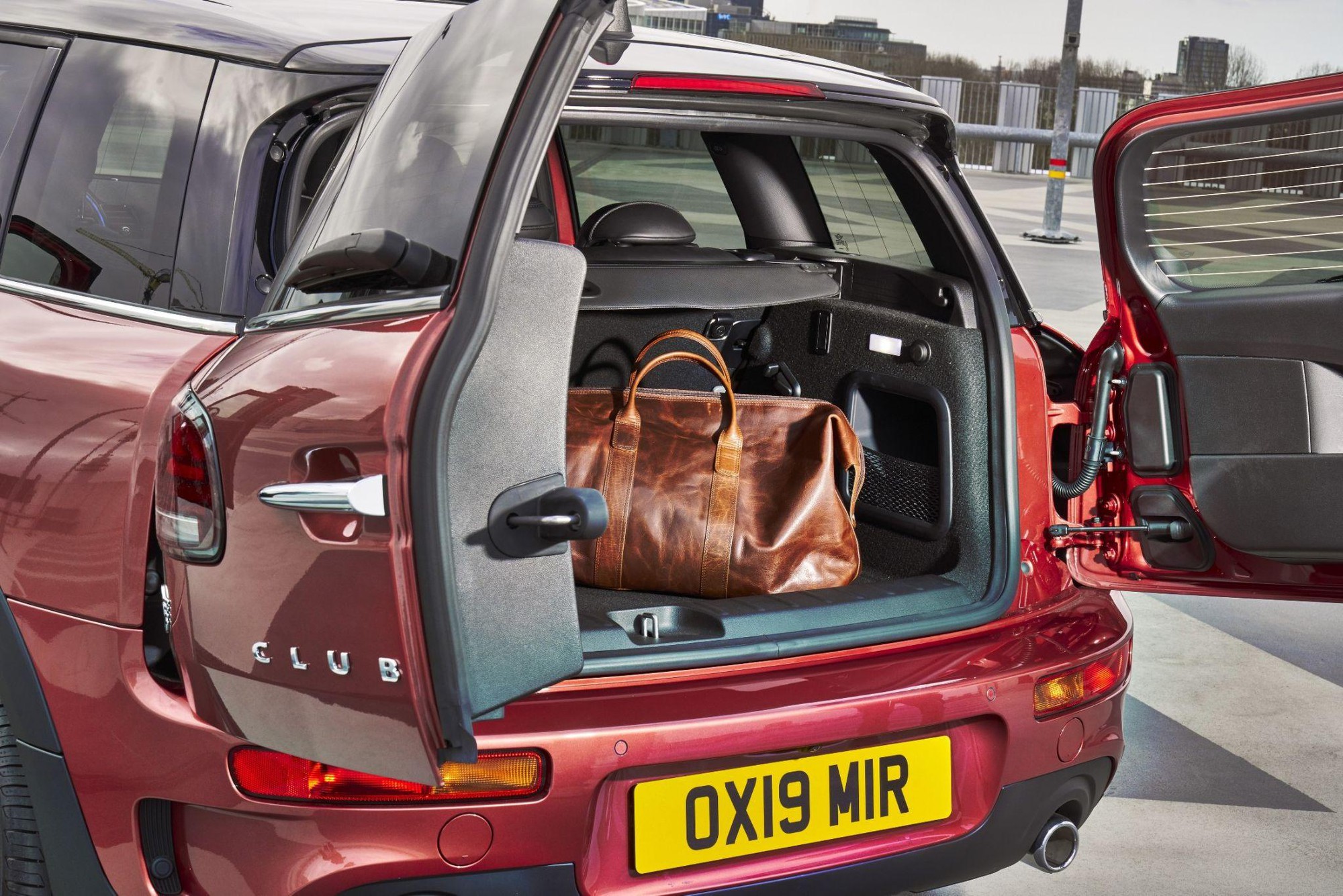Nhiều ưu đãi hấp dẫn cho khách hàng sở hữu MINI Clubman- Ảnh 1.