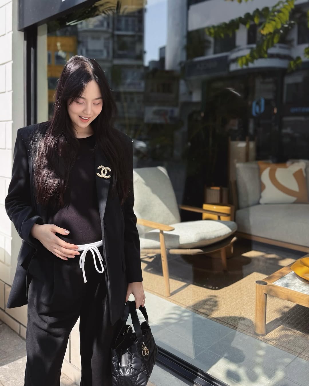 Được netizen gọi là "mỹ nhân mặc đẹp", style của MC VTV Mai Ngọc khi bầu bí có điểm gì bị chê?- Ảnh 8.