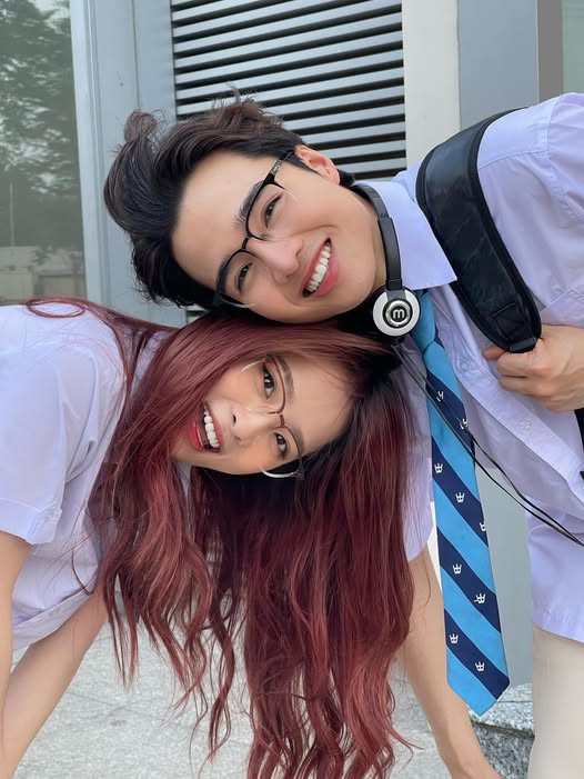 "Bóc tách" hội bạn nổi tiếng của Ngọc Kem sau drama với ViruSs: Khó hiểu vô cùng khi zoom đến từng thành viên- Ảnh 1.