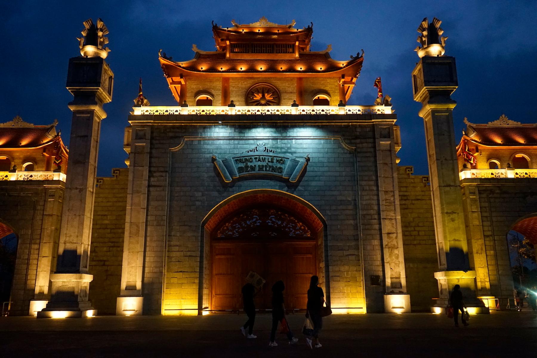 Tháng 4 này: Ngoài lễ Giỗ tổ Hùng Vương, còn được nghỉ tối đa bao nhiêu ngày nữa?- Ảnh 1.