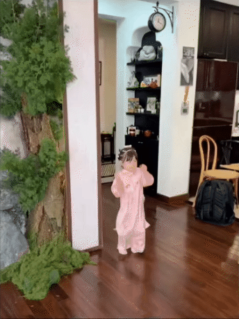 Pam Yêu Ơi diện áo dài tham dự lễ ăn hỏi của bố mẹ- Ảnh 11.