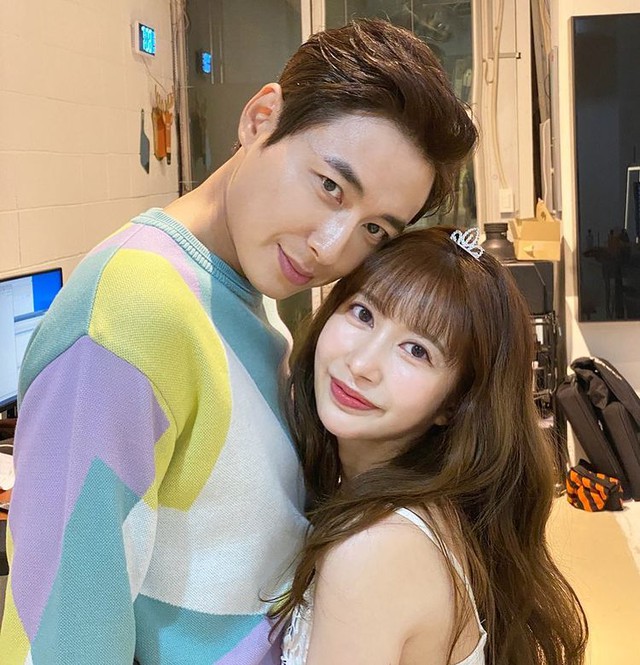 Chuyện tình éo le của nam diễn viên và fangirl kém 14 tuổi: Hẹn gặp 4 lần thì toang hết 3, nghi có mưu đồ- Ảnh 2.